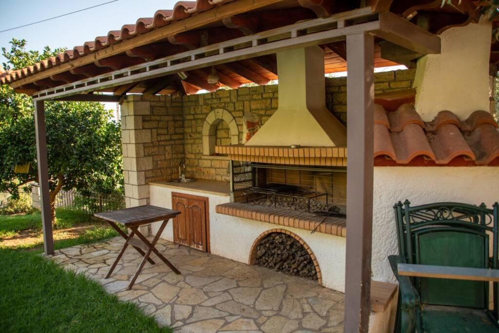Akrivi'S House In Kalamata Exteriör bild