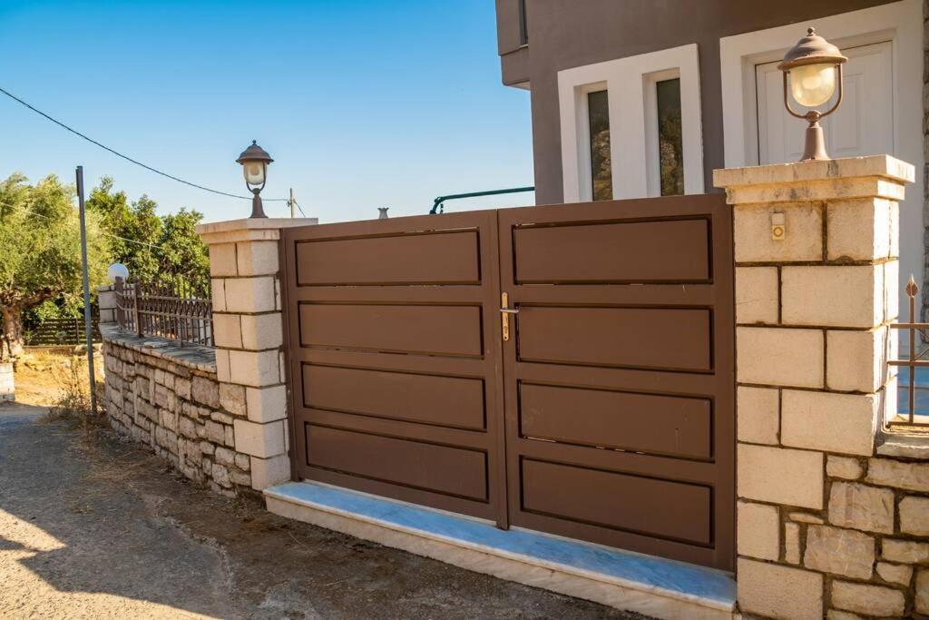 Akrivi'S House In Kalamata Exteriör bild