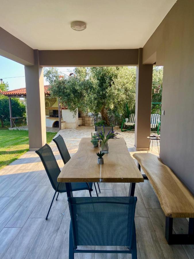 Akrivi'S House In Kalamata Exteriör bild