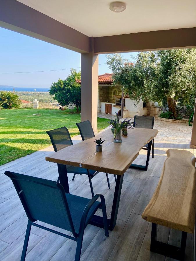 Akrivi'S House In Kalamata Exteriör bild